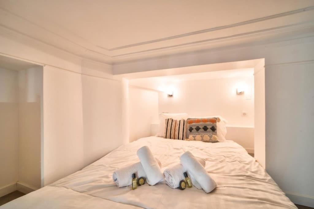 Bel Appartement Au Coeur De Montmartre Paris Exterior photo